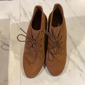 LK Shiijo Lucky Brand Suede Heels